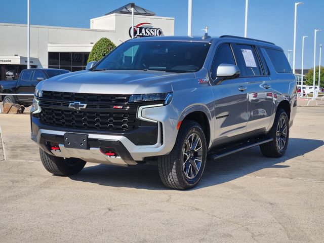 Used 2023 Chevrolet Suburban Z71 w/ Luxury Package AWD/4WD image 11