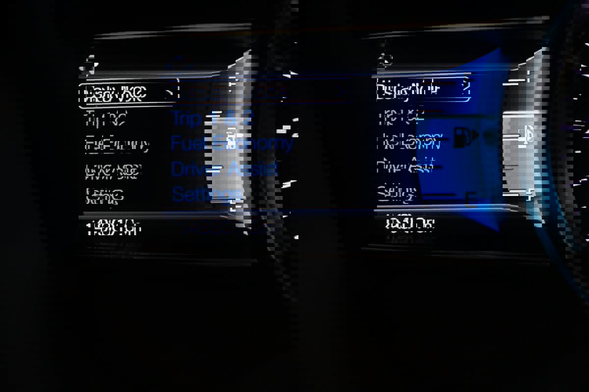 Used 2018 Ford Explorer XLT w/ Equipment Group 202A image 36