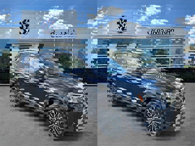 New 2025 Volkswagen Taos SE