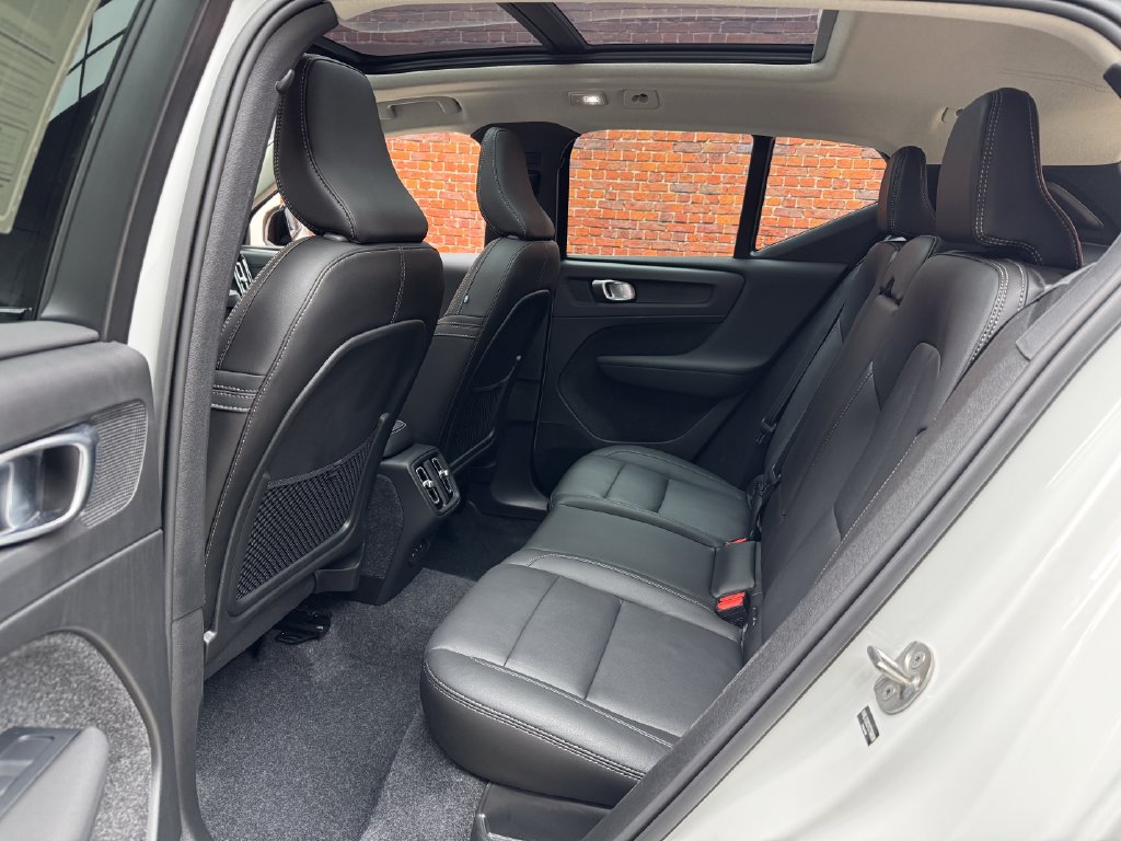 Used 2026 Volvo XC40 B5 Plus AWD/4WD image 25