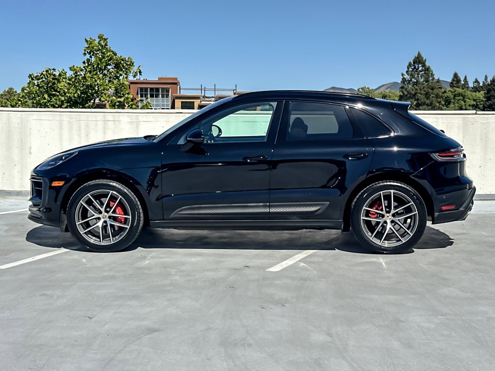 Certified 2023 Porsche Macan S image 2