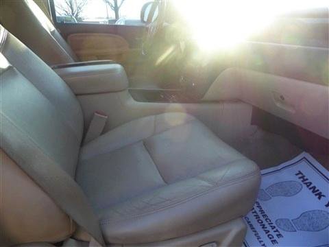 Used 2014 GMC Yukon XL Denali image 18