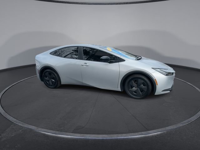 Used 2024 Toyota Prius LE image 17