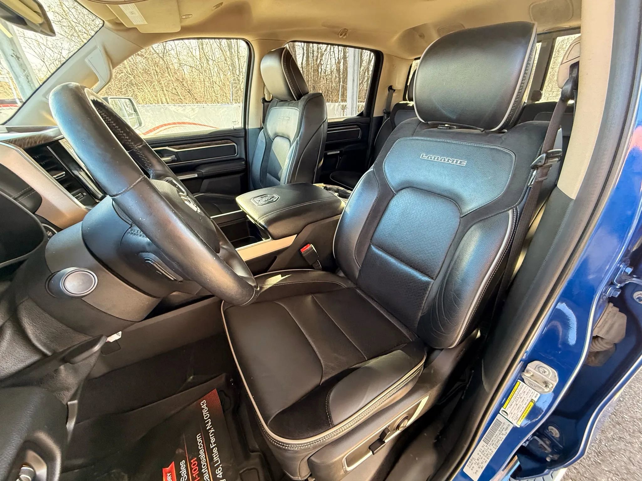 Used 2019 RAM 1500 Laramie AWD/4WD image 12