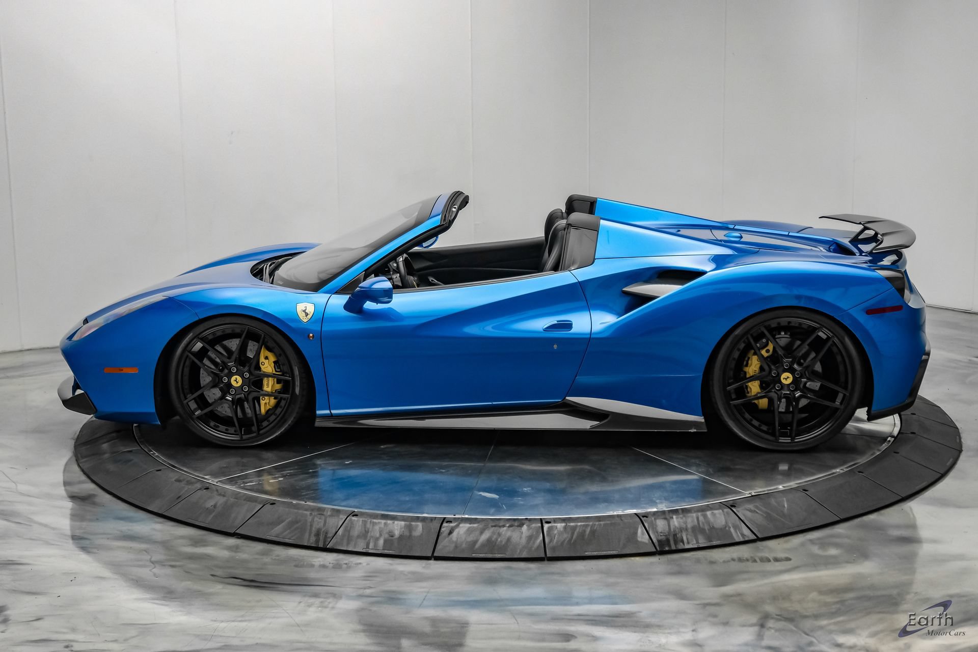 Used 2017 Ferrari 488 Spider RWD image 9