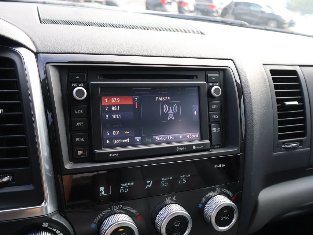 Used 2019 Toyota Sequoia Platinum AWD/4WD image 21
