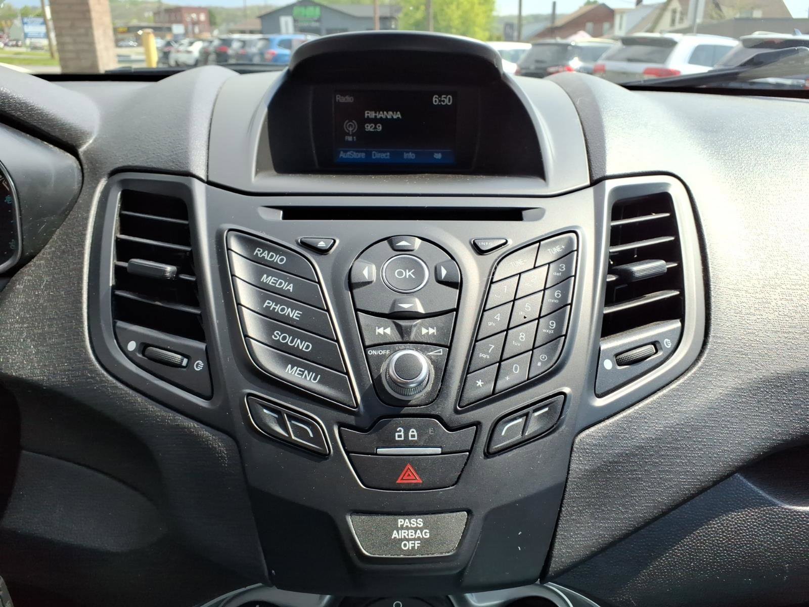 Used 2018 Ford Fiesta SE FWD image 13