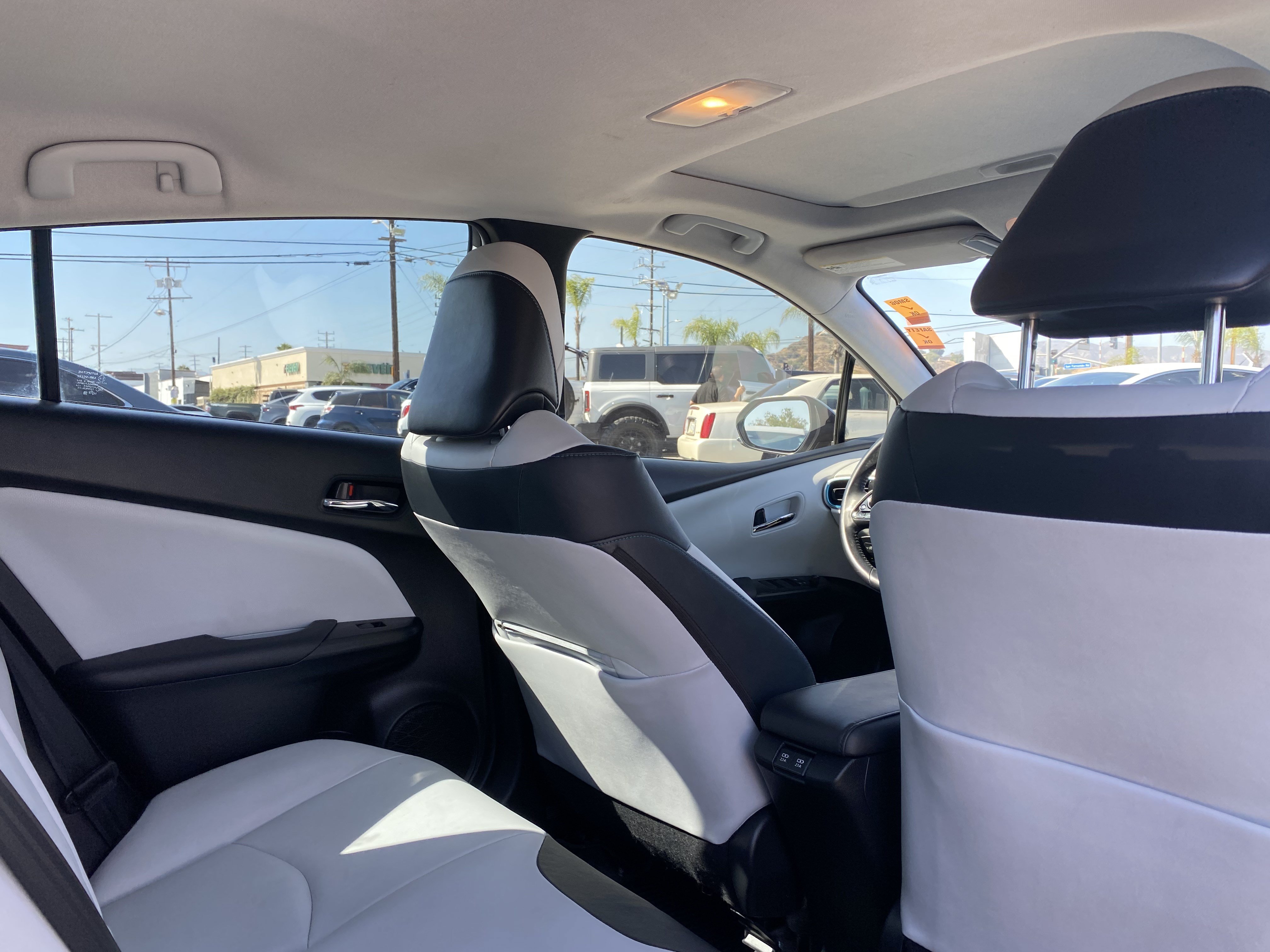 Used 2022 Toyota Prius XLE w/ Advanced Technology Package FWD image 23