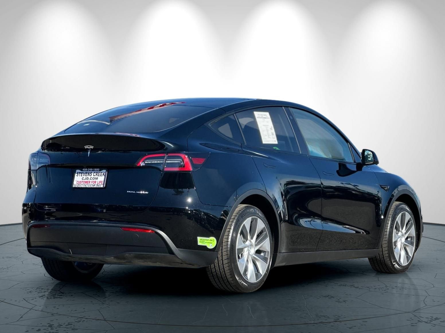 Used 2023 Tesla Model Y Long Range image 4