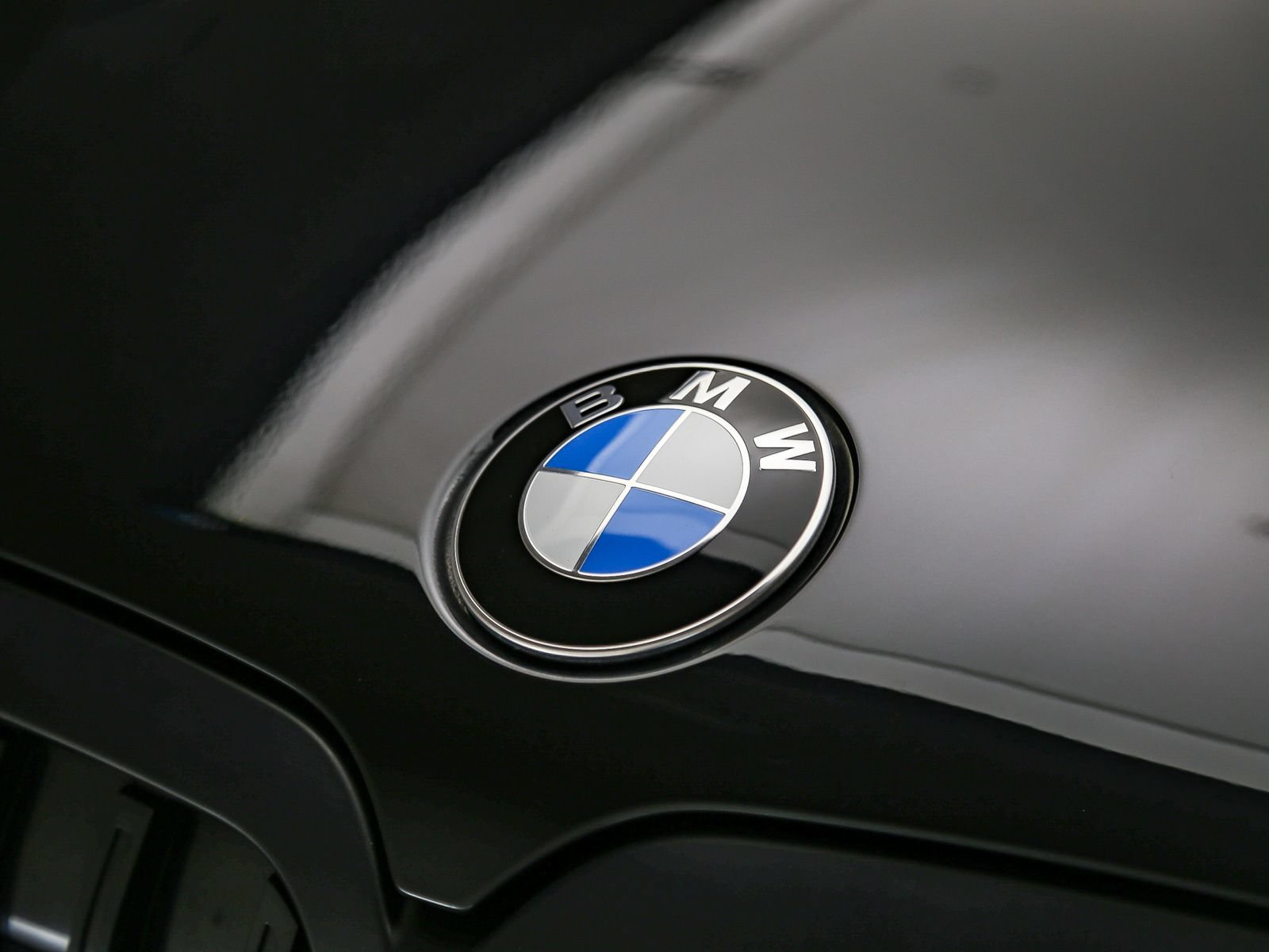 Used 2024 BMW X7 xDrive40i w/ Executive Package AWD/4WD image 9