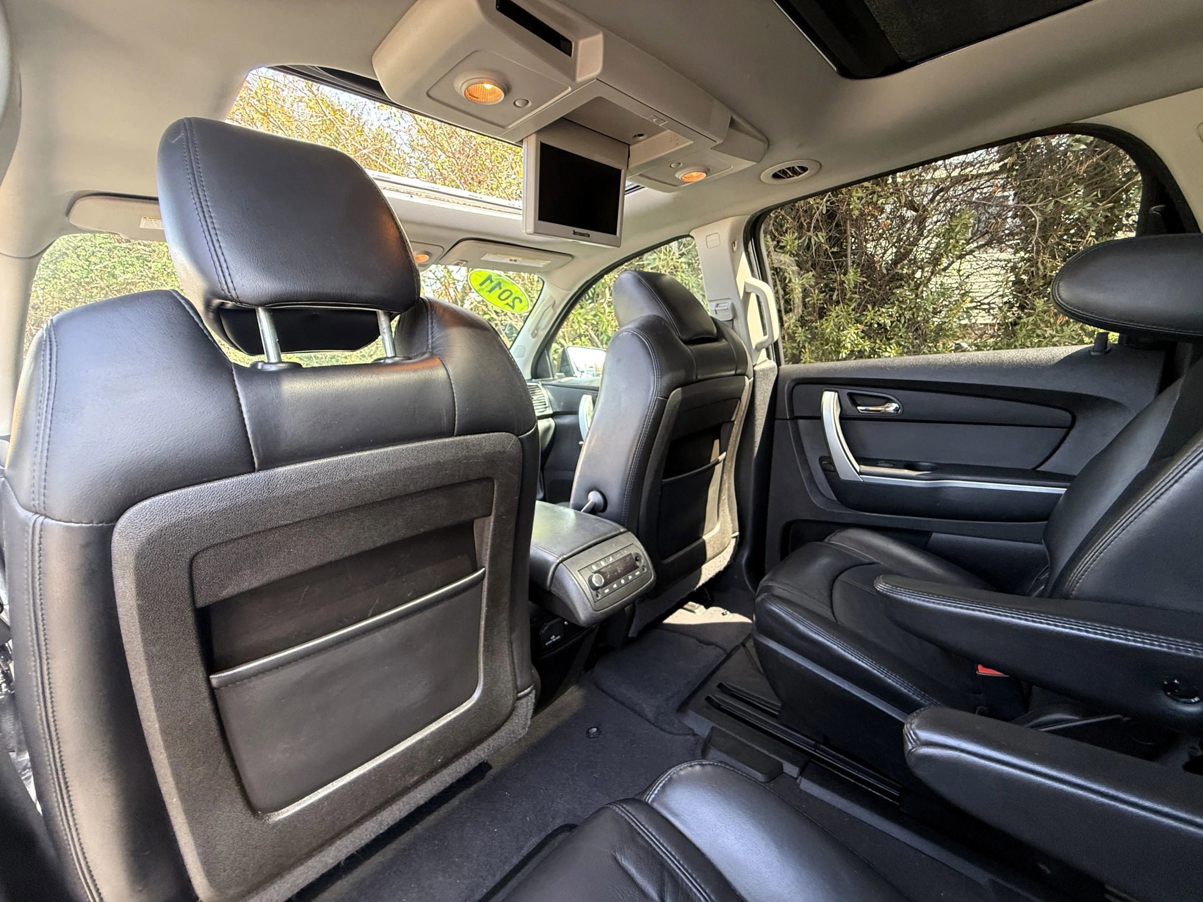 Used 2011 GMC Acadia SLT image 52