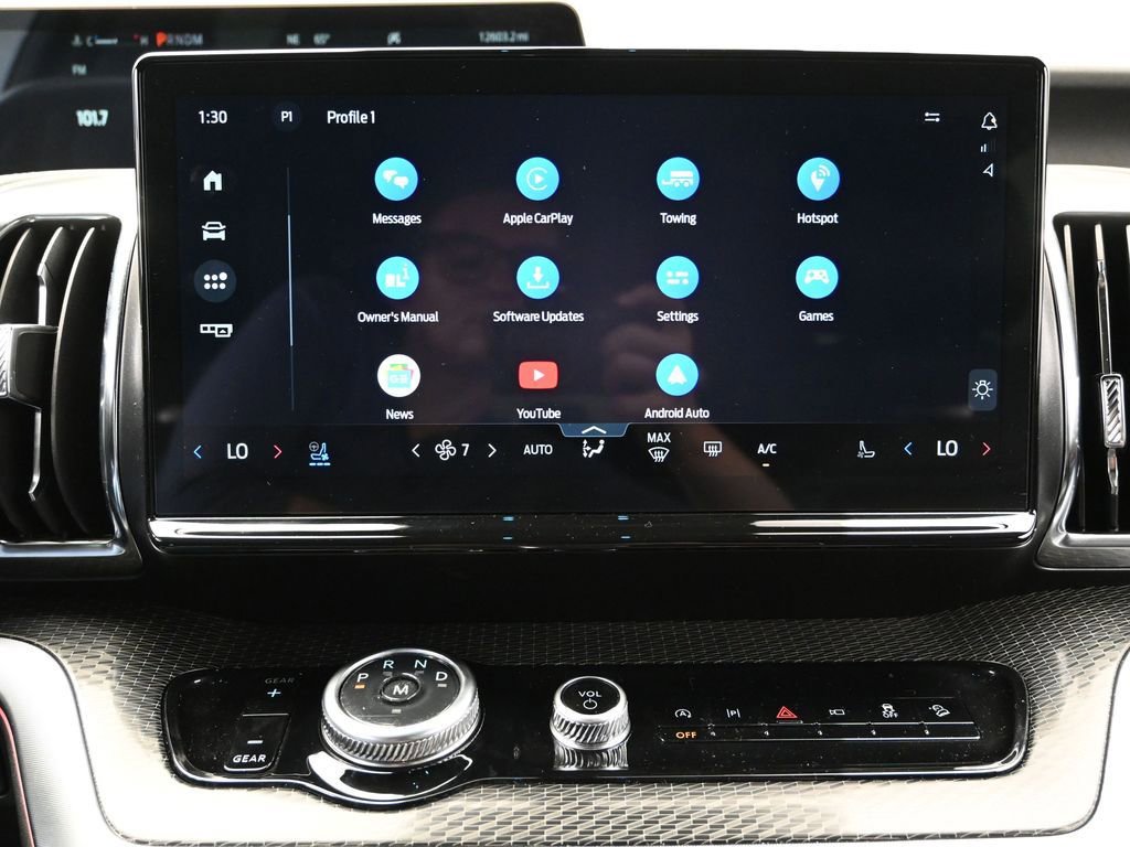 Used 2025 Ford Expedition Max Platinum w/ Stealth Appearance Package image 33