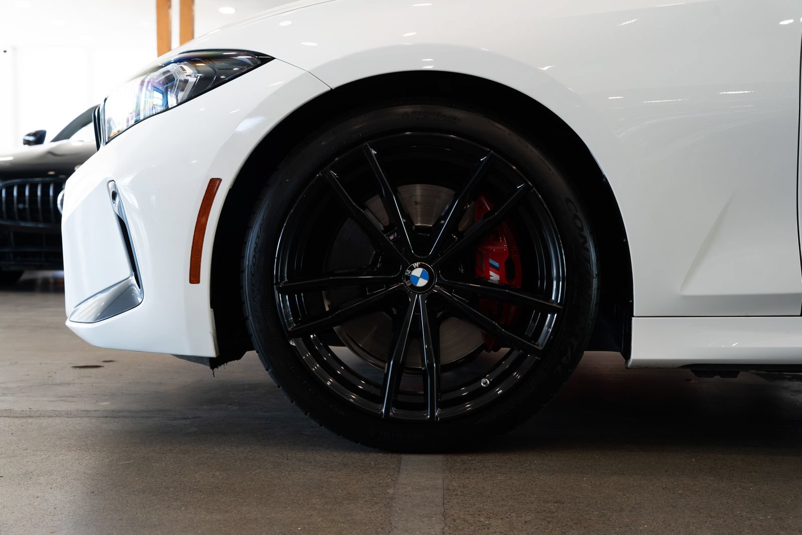 Used 2024 BMW 330i Sedan w/ M Sport Package RWD image 7