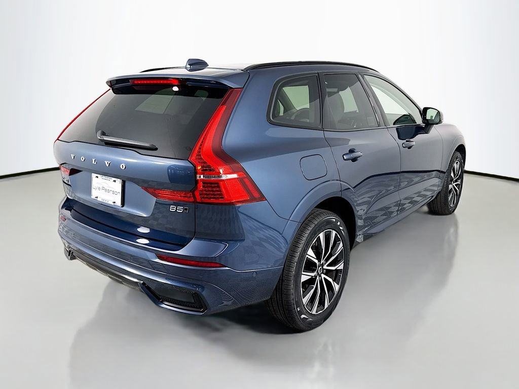Used 2023 Volvo XC60 B5 Plus AWD/4WD image 9