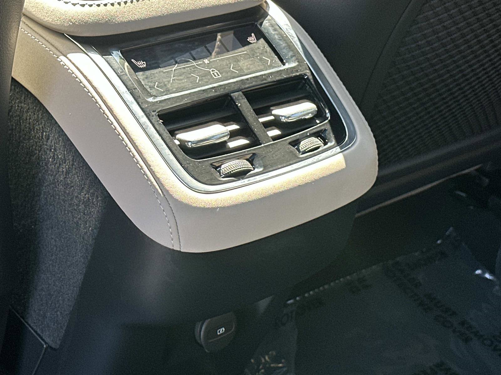 Certified 2026 Volvo XC90 B6 Ultra w/ Protection Package image 22