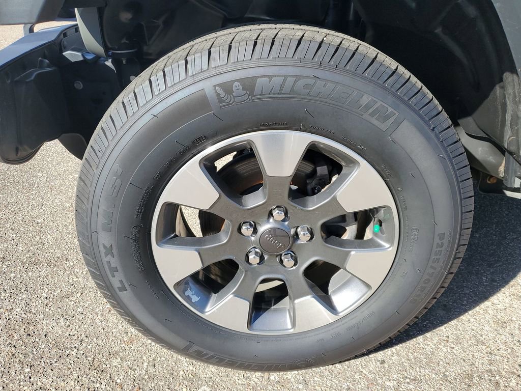 Used 2021 Jeep Wrangler Unlimited Sahara w/ Uconnect 4C Nav & Sound Group image 38