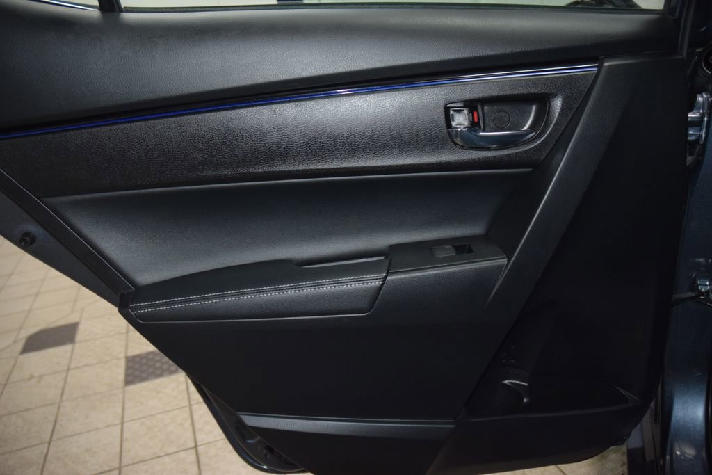 Used 2018 Toyota Corolla SE image 39