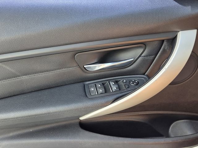 Used 2017 BMW 320i xDrive Sedan image 23