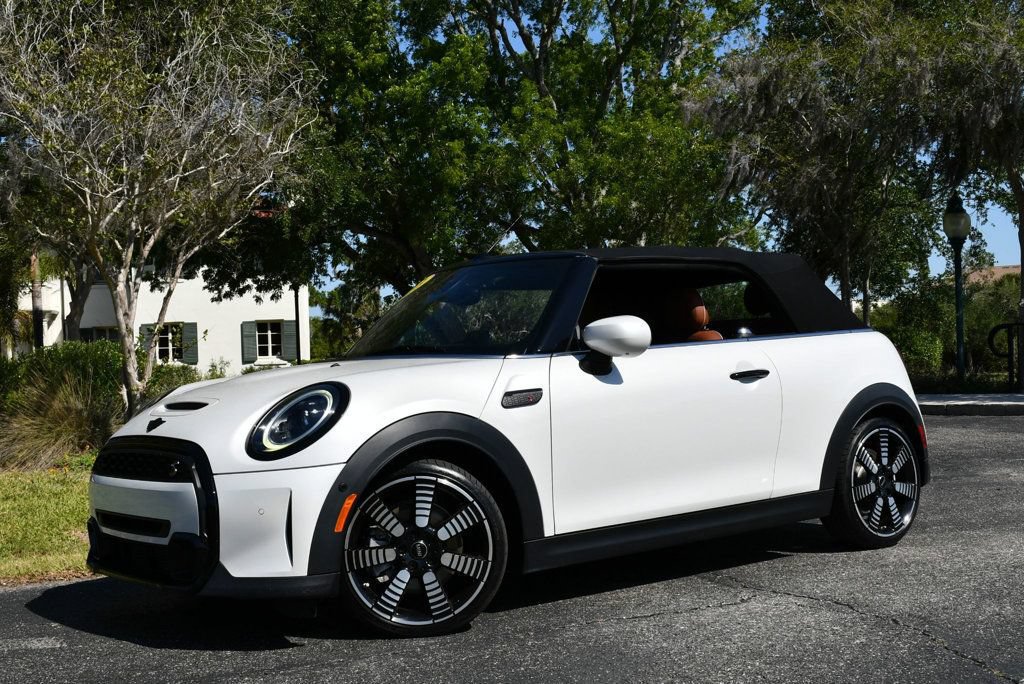 Used 2023 MINI Cooper S FWD image 2