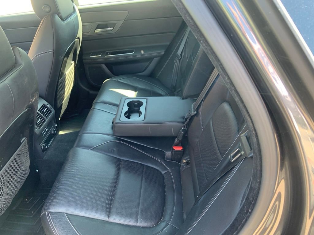 Used 2018 Jaguar XF S AWD/4WD image 6