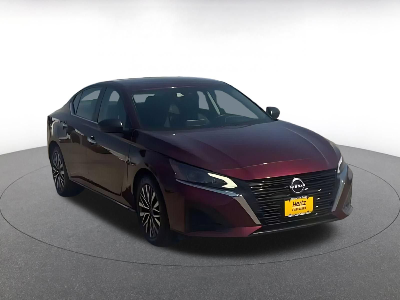 Used 2025 Nissan Altima 2.5 SV FWD image 9