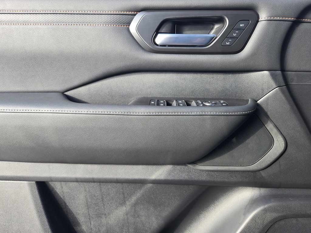 New 2026 Nissan Armada PRO-4X w/ Captain's Chari Seat Package image 20