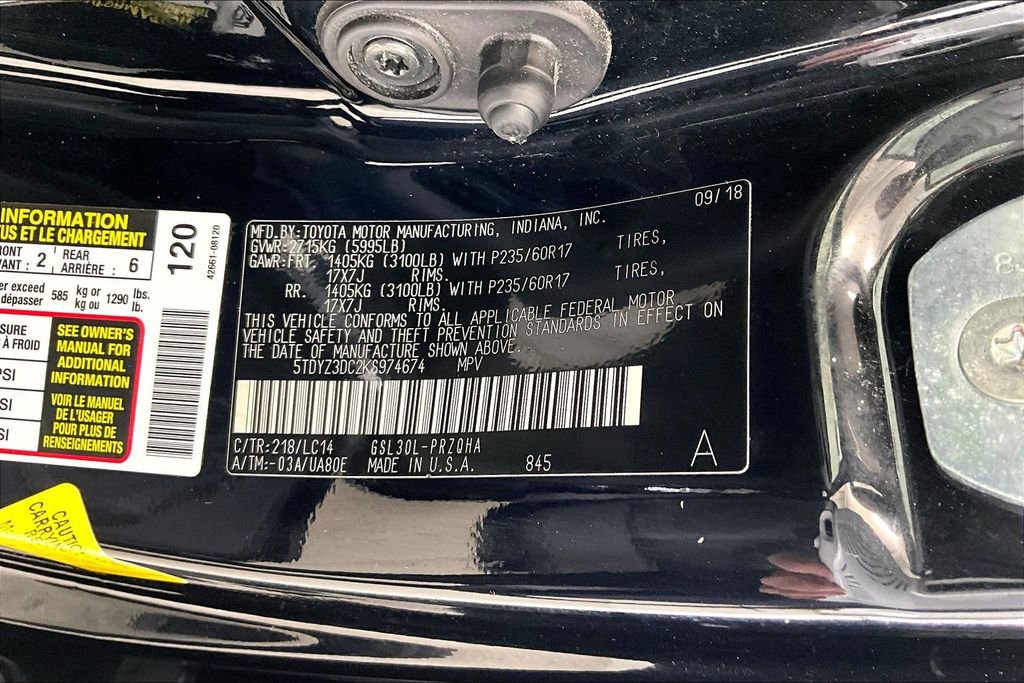 Used 2019 Toyota Sienna XLE w/ XLE Navigation Package FWD image 35