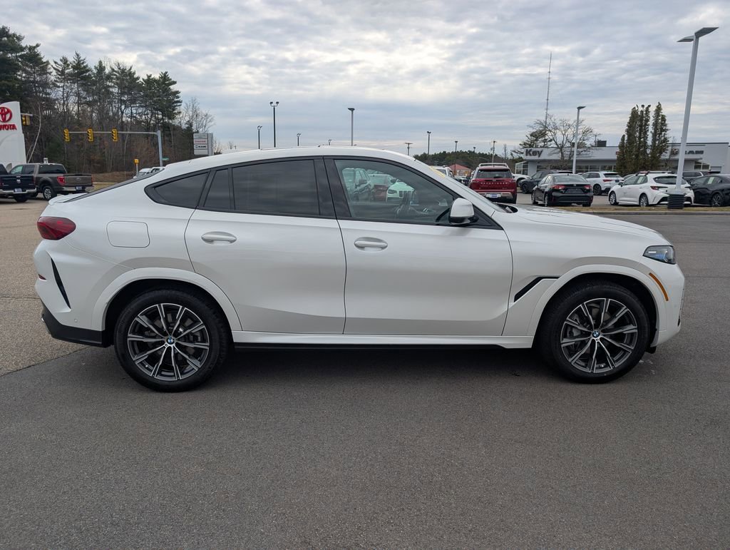 Used 2026 BMW X6 xDrive40i w/ Premium Package image 7