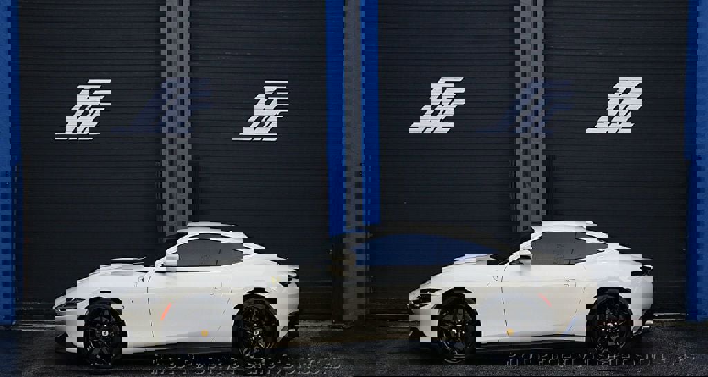 Used 2022 Ferrari Roma image 2
