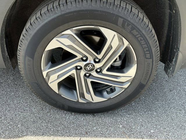 Used 2023 Hyundai Santa Fe SEL w/ Cargo Package image 15