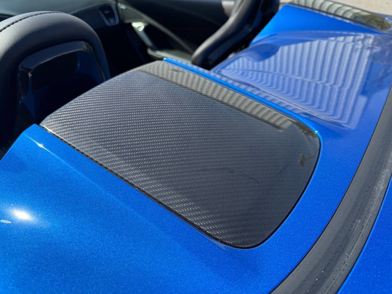 Used 2015 Chevrolet Corvette Z06 w/ 3LZ Preferred Equipment Group image 34