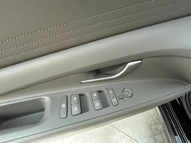 Used 2023 Hyundai Elantra Blue FWD image 28