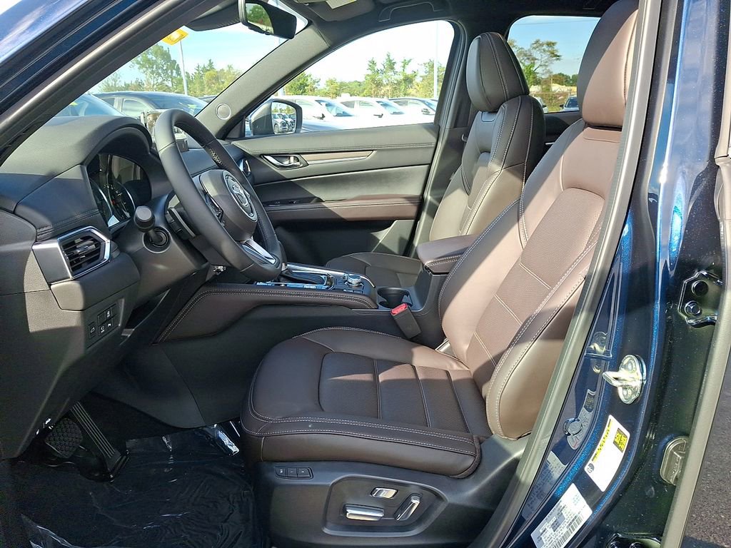 New 2025 MAZDA CX-5 Signature image 7