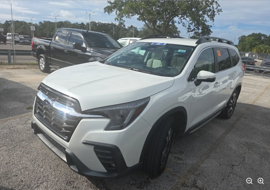 Used 2023 Subaru Ascent Limited AWD/4WD image 1