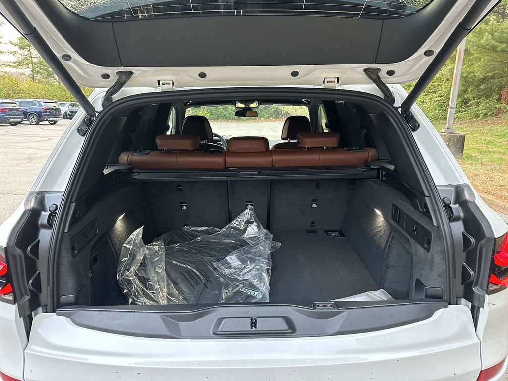 New 2026 BMW X5 M60i image 24