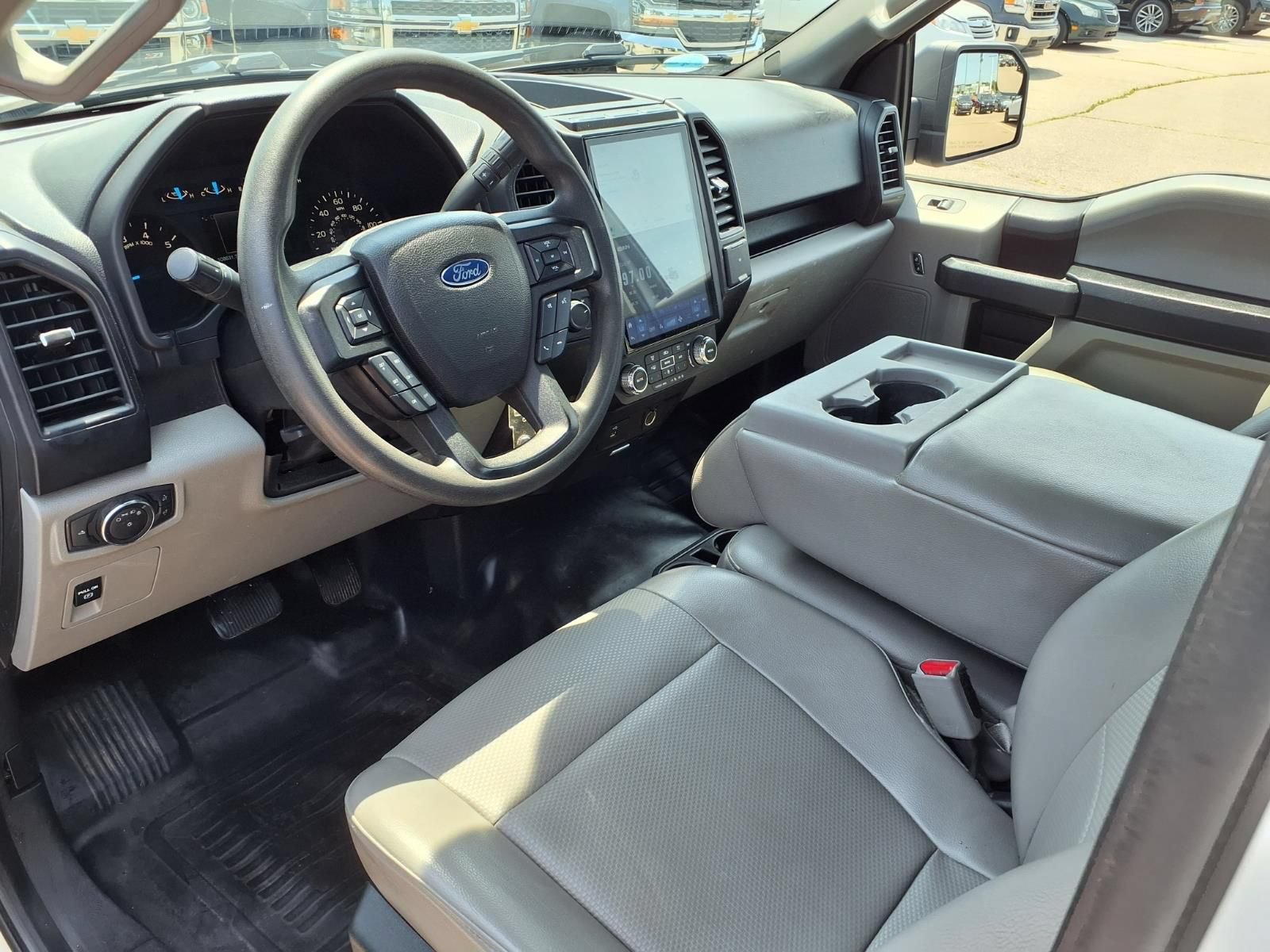 Used 2016 Ford F150 XL w/ Equipment Group 101A Mid AWD/4WD image 17