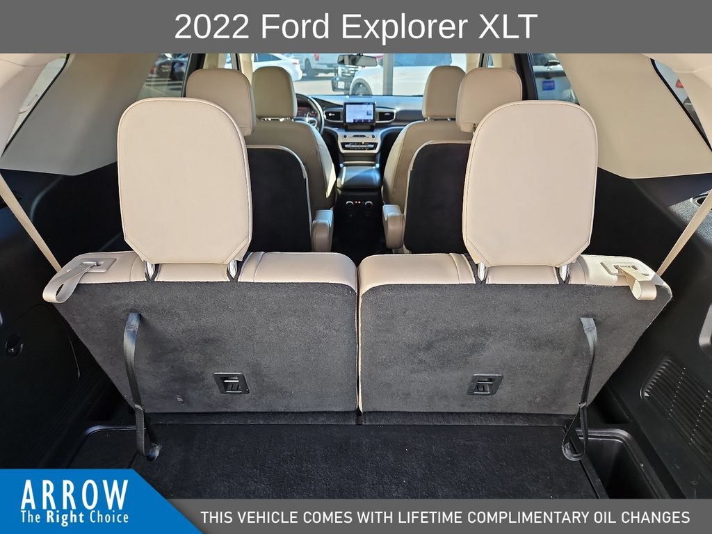 Used 2022 Ford Explorer XLT w/ Equipment Group 202A AWD/4WD image 18