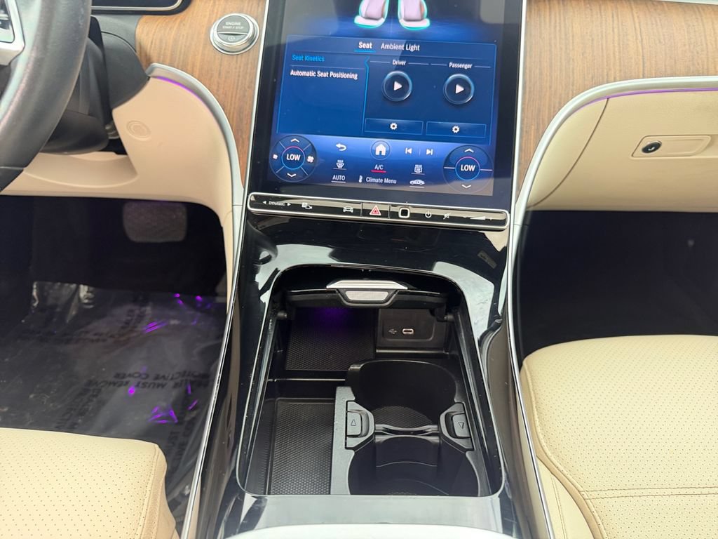 Used 2022 Mercedes-Benz C 300 Sedan image 11