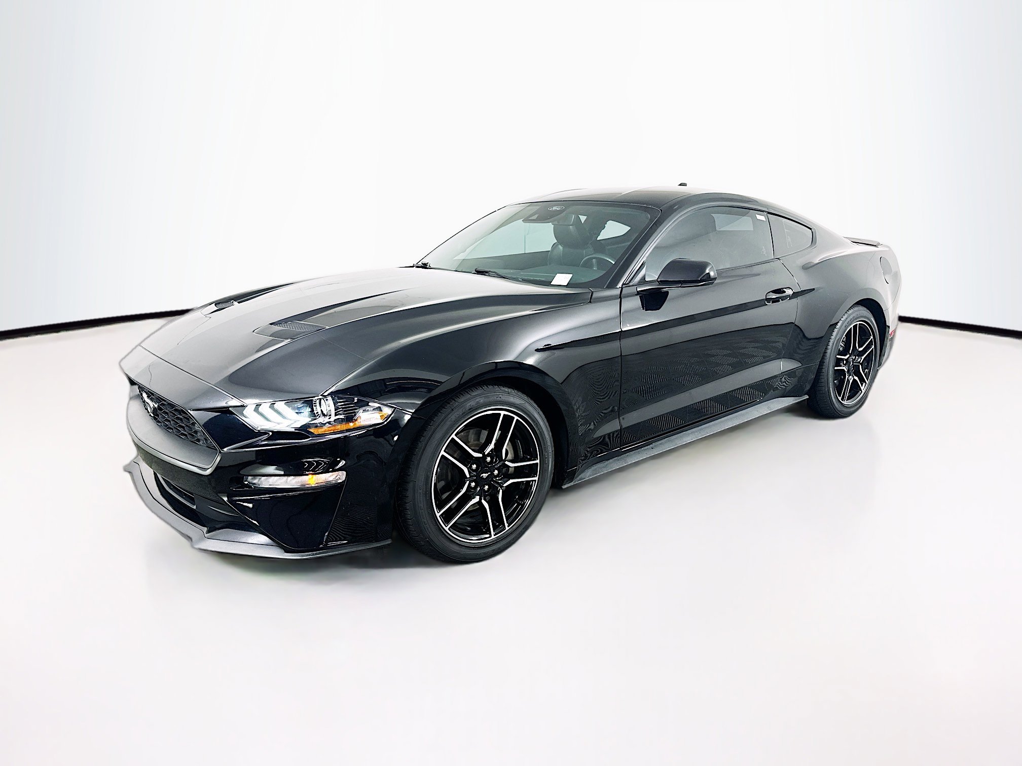 Used 2022 Ford Mustang Premium image 3