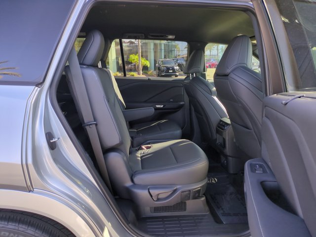 Used 2026 Lexus TX 500h AWD w/ Technology Package image 28