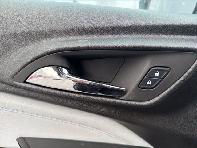 Used 2025 Chevrolet Trax LT w/ Driver Confidence Package image 15