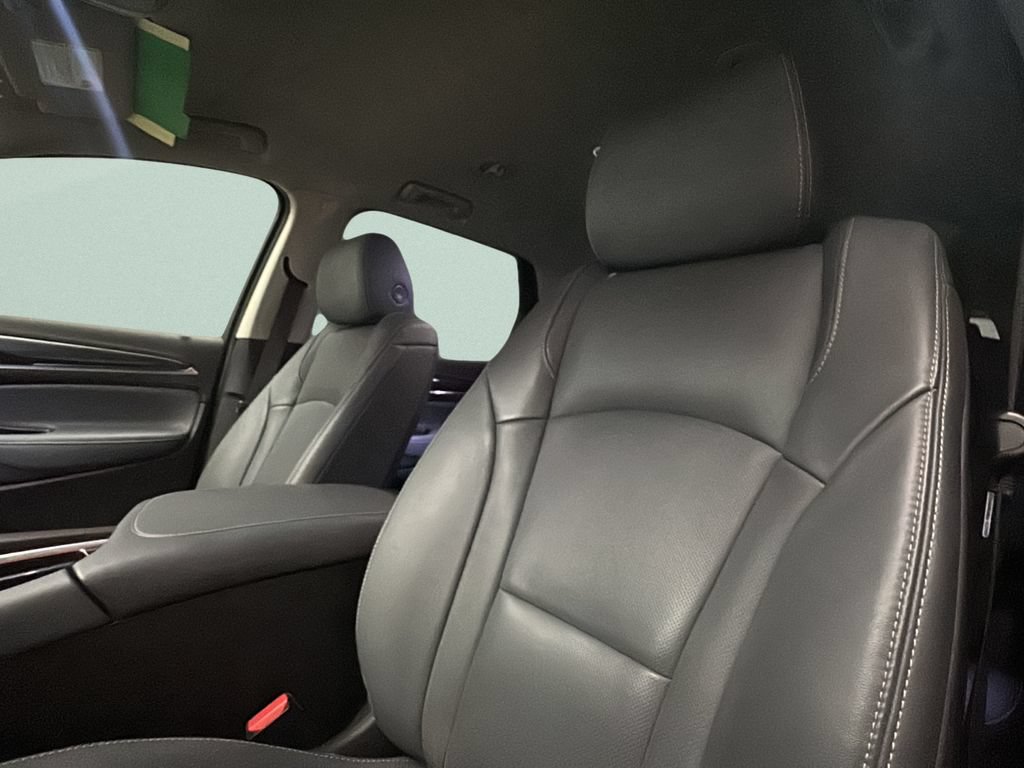 Used 2019 Buick Enclave Essence w/ Trailering Package, 5000 lbs. AWD/4WD image 11