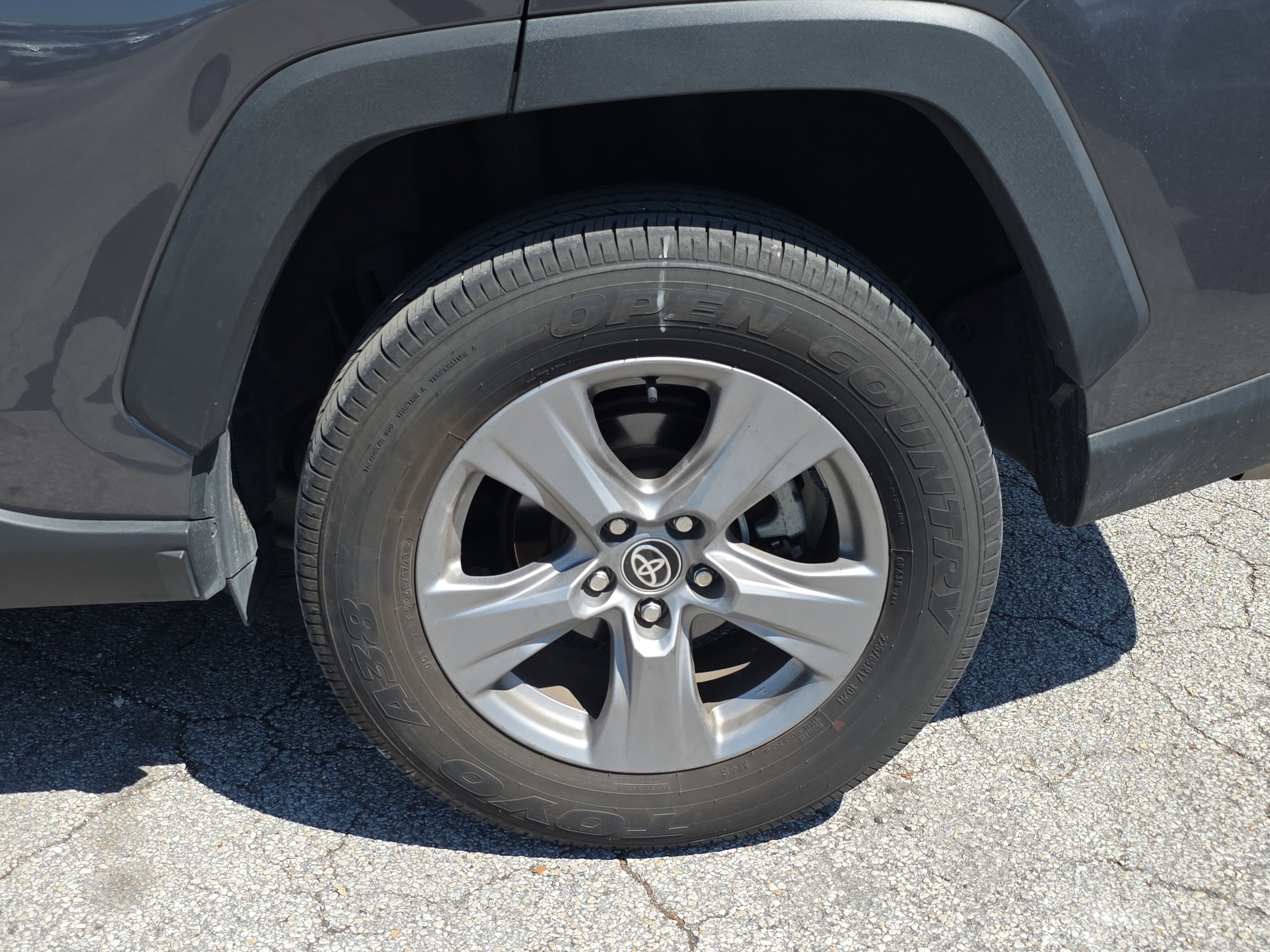 Used 2024 Toyota RAV4 XLE image 4