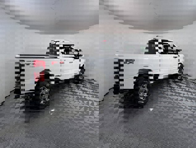 New 2026 Ford F250 Lariat w/ Lariat Ultimate Package image 4