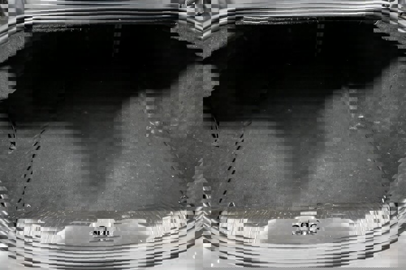 Used 2015 Jaguar XF Portfolio image 14