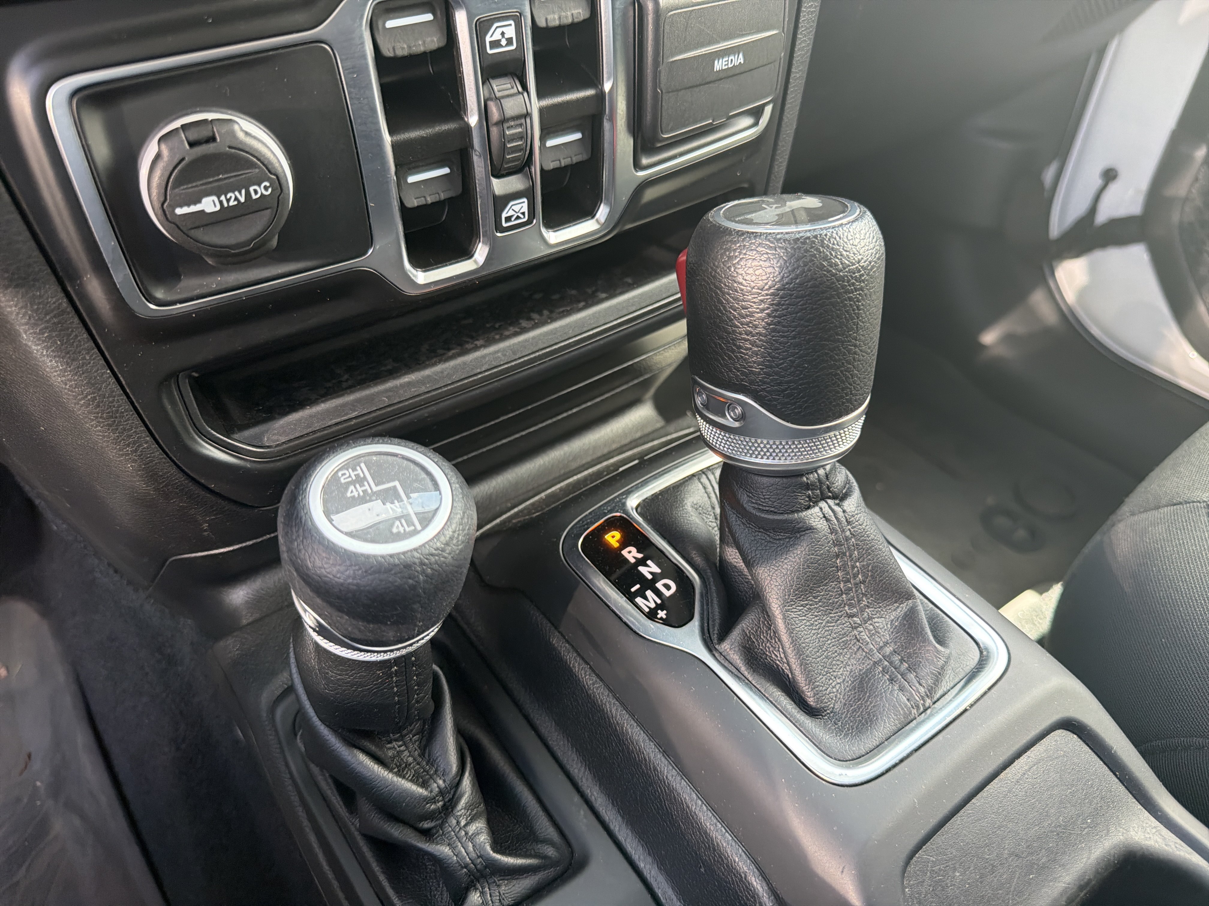 Used 2022 Jeep Wrangler Unlimited Willys AWD/4WD image 18