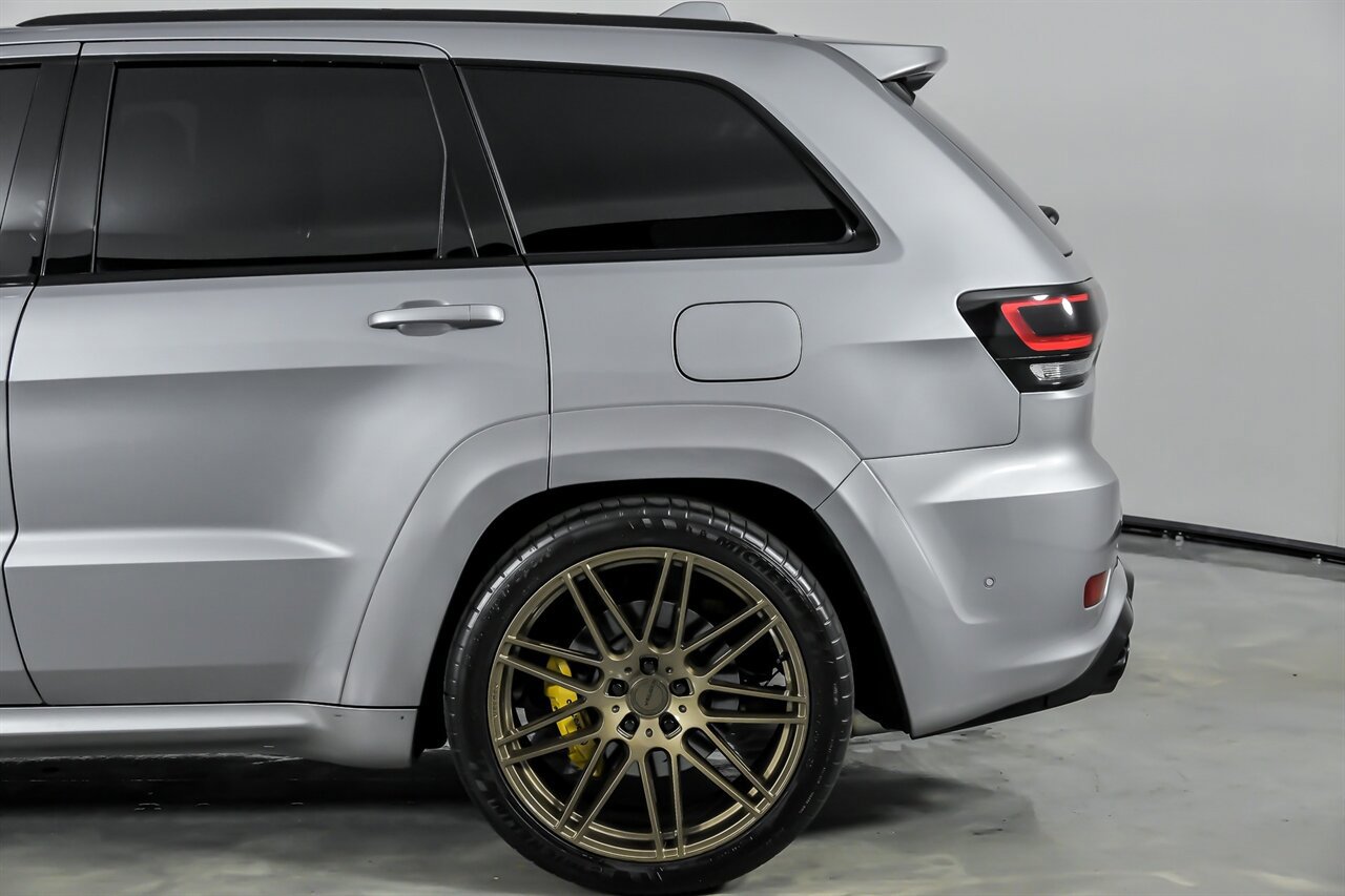 Used 2021 Jeep Grand Cherokee Trackhawk AWD/4WD image 9