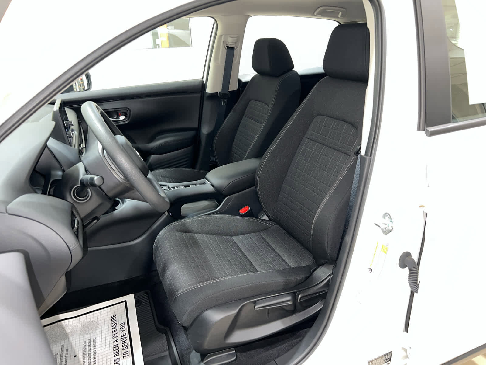 Certified 2023 Honda HR-V LX image 17