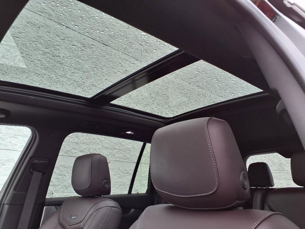 Used 2024 Cadillac XT6 Premium Luxury image 16