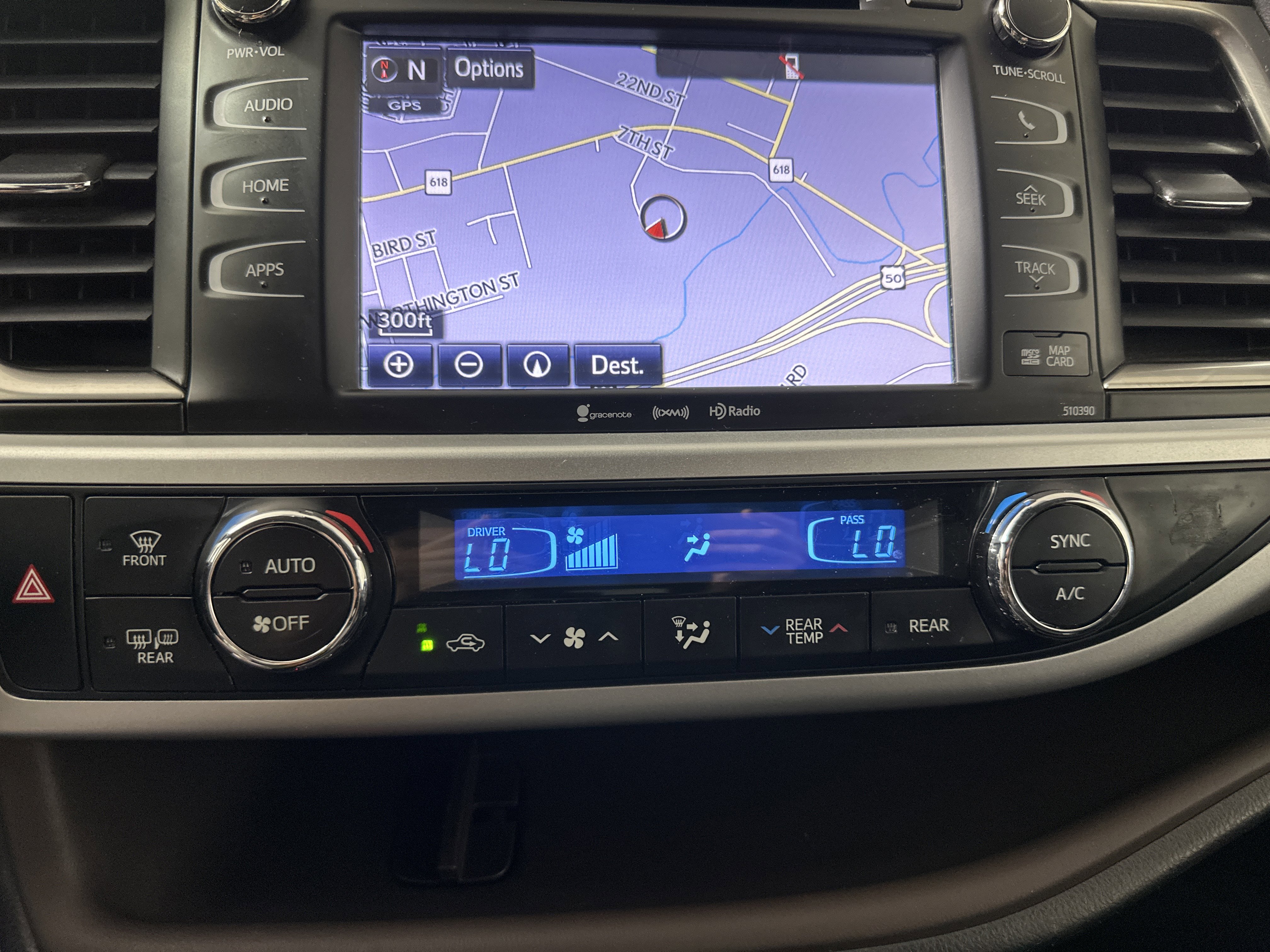 Used 2019 Toyota Highlander AWD V6 image 18